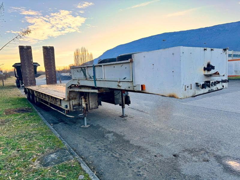 Semi-remorque Actm S44315CHC porte engins 3 essieux 34T
