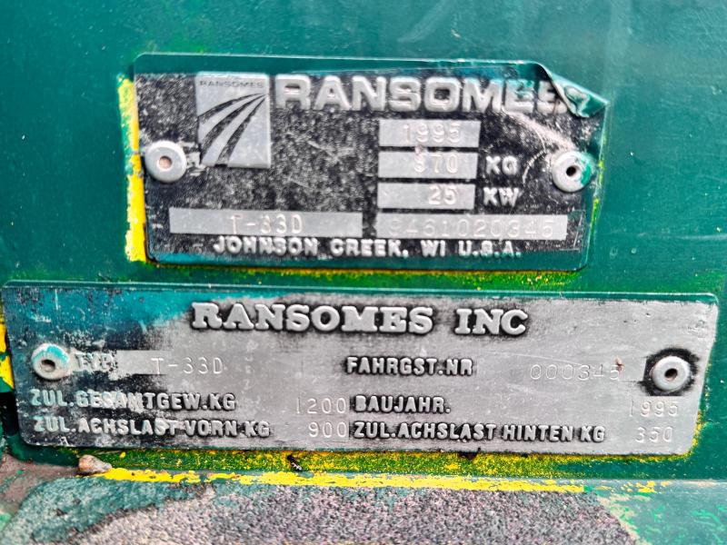 Entretien des espaces verts RANSOMES T-33D Tondeuse autoportée 4x4 (NET DE TVA)