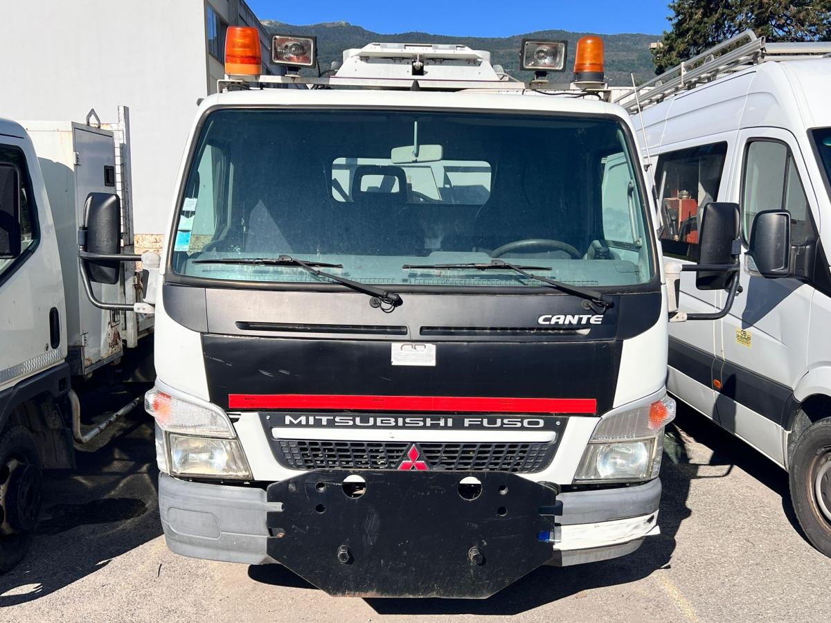Camion Mitsubishi Fuso Camion ampliroll 6,5T