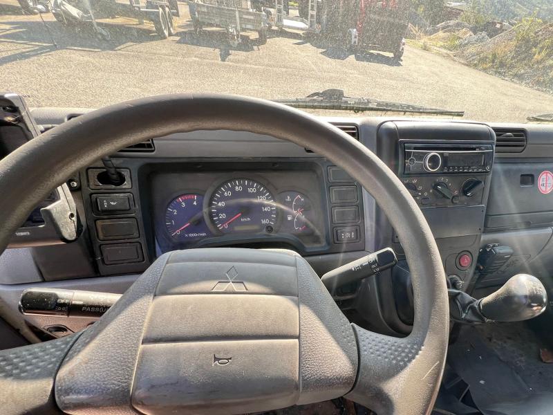 Camion Mitsubishi Fuso Camion ampliroll 6,5T