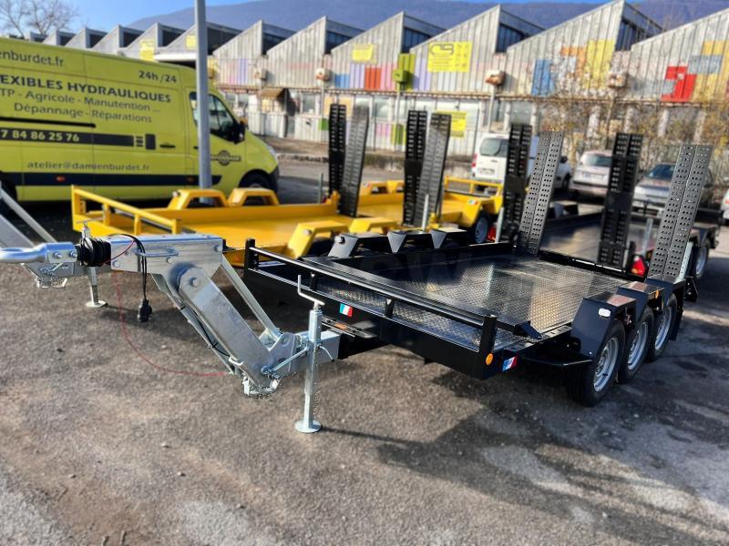 Moiroud                 TR3500 Remorque porte-engins 3,5T 3 essieux neuve MOIROUD