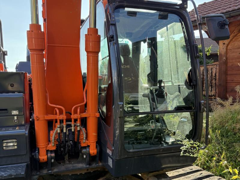 Escavatore Hitachi ZX130LCN-6 Pelle sur chenilles 14T