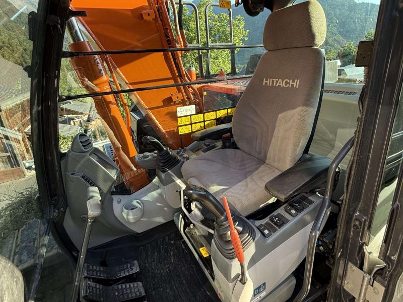 Pelle Hitachi ZX130LCN-6 Pelle sur chenilles 14T
