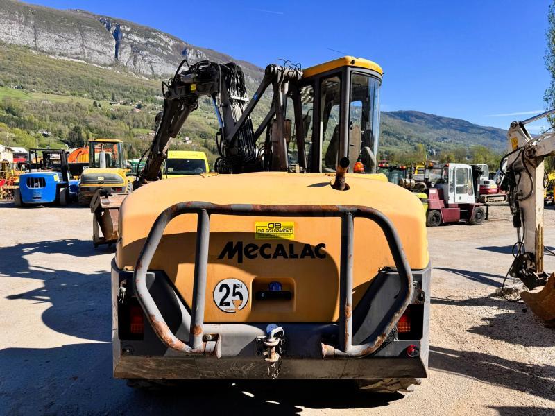 Pelle Mecalac 12 MXT Pelle à pneus articulée 9T