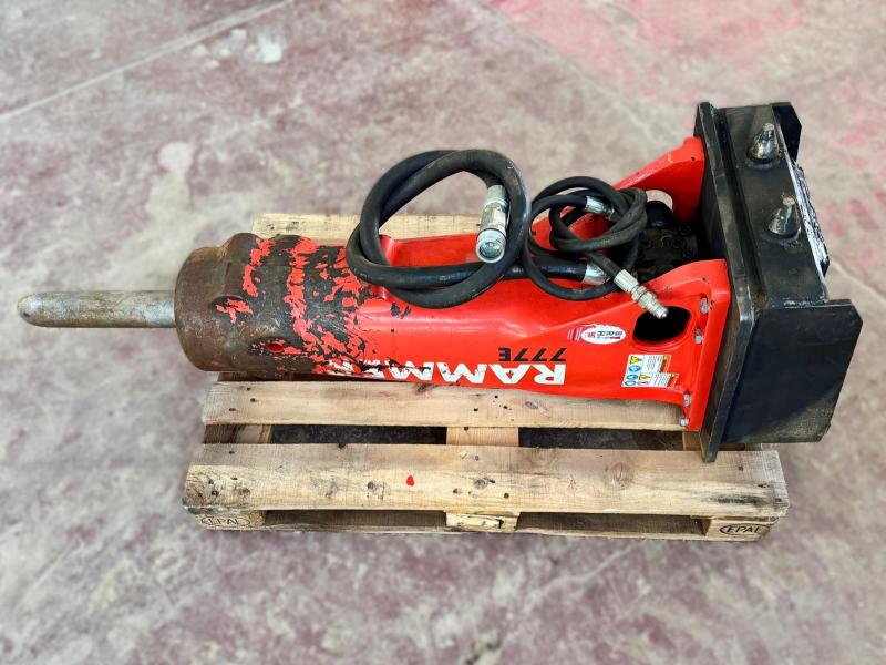 RAMMER 777E Brise-roche hydraulique BRH