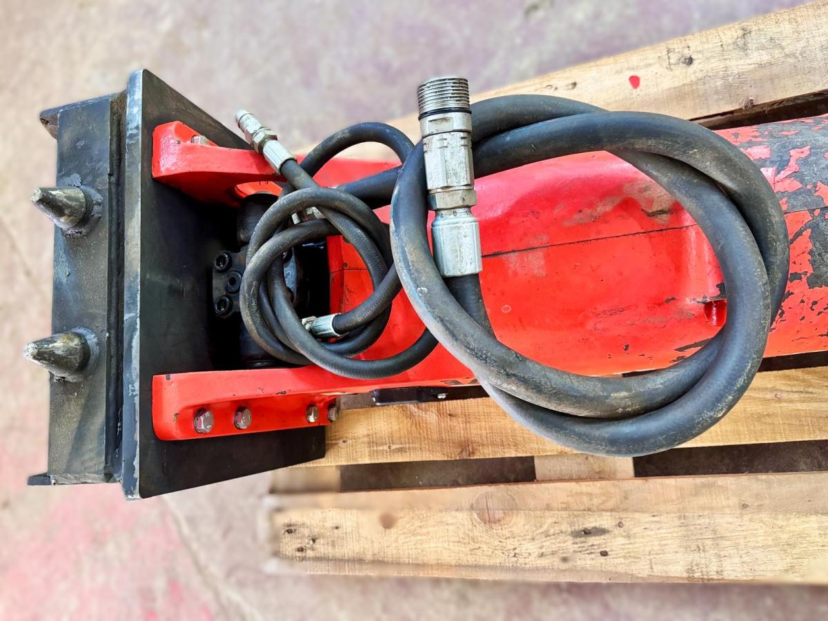 Équipements TP RAMMER 777E Brise-roche hydraulique BRH