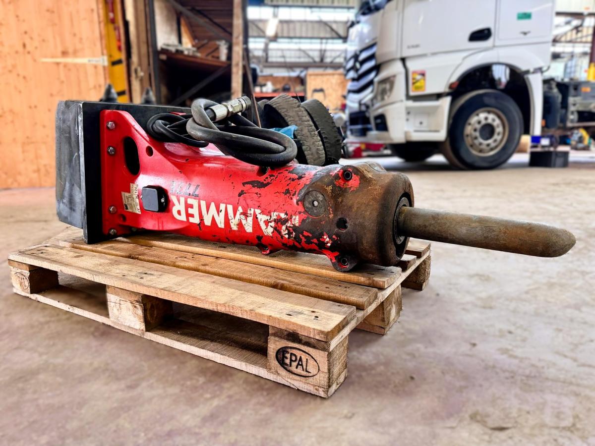 Équipements TP RAMMER 777E Brise-roche hydraulique BRH