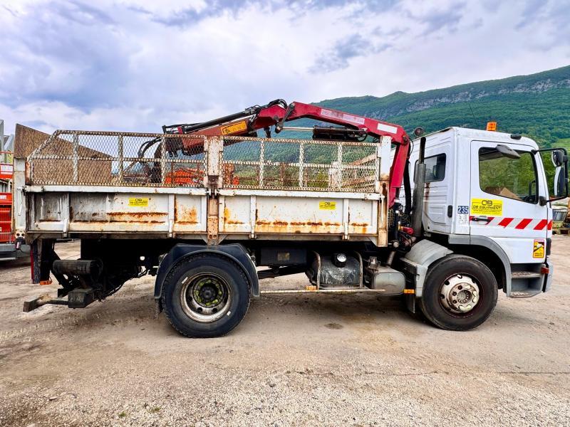 Camion Mercedes ATEGO 1218 Camion benne grue grappin hayon