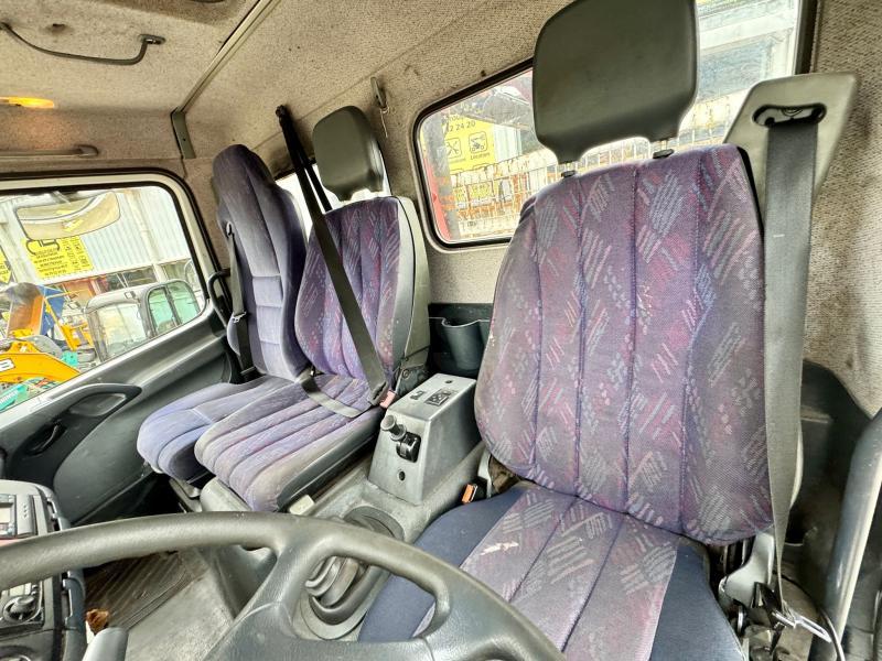 Camion Mercedes ATEGO 1218 Camion benne grue grappin hayon