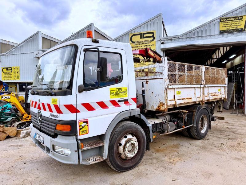 Camion Mercedes ATEGO 1218 Camion benne grue grappin hayon