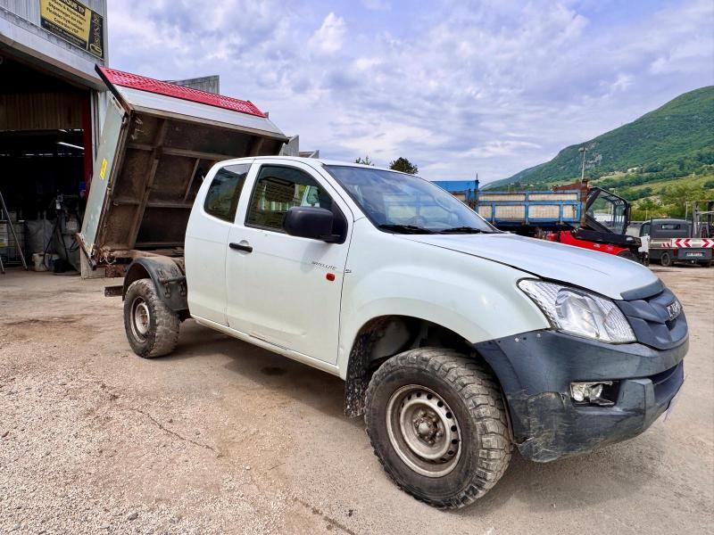 Voiture Isuzu D-MAX TFS86 PICKUP 4x4 AVEC BENNE ELECTRIQUE