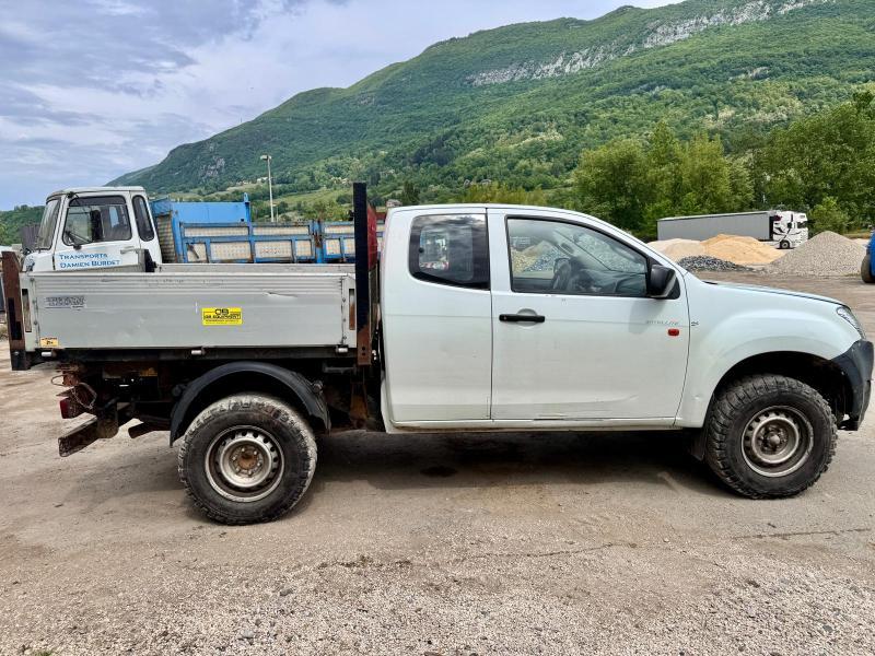 Voiture Isuzu D-MAX TFS86 PICKUP 4x4 AVEC BENNE ELECTRIQUE