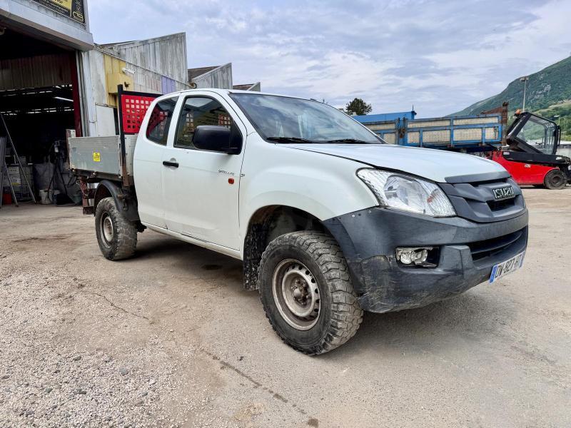 Voiture Isuzu D-MAX TFS86 PICKUP 4x4 AVEC BENNE ELECTRIQUE