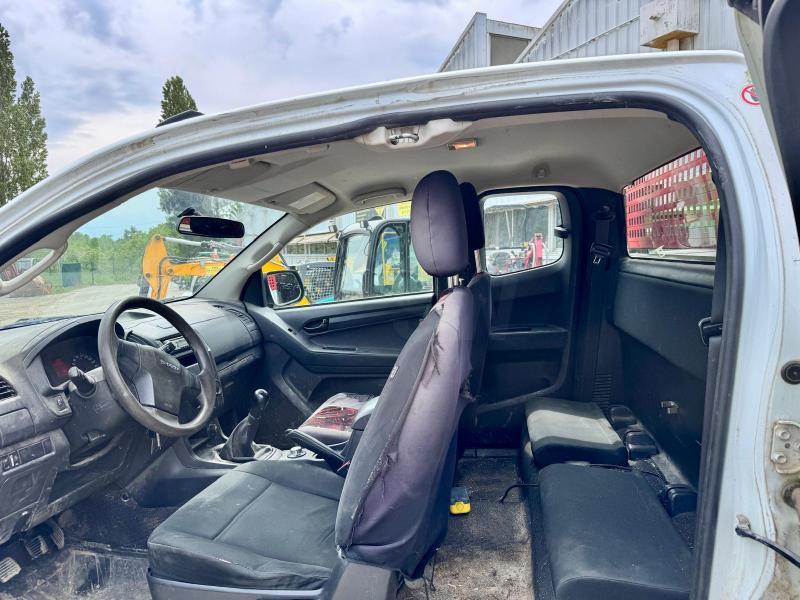 Voiture Isuzu D-MAX TFS86 PICKUP 4x4 AVEC BENNE ELECTRIQUE