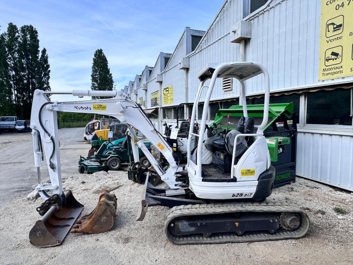 Pelle Kubota KUBOTA U25-3 Mini-pelle 2,5T