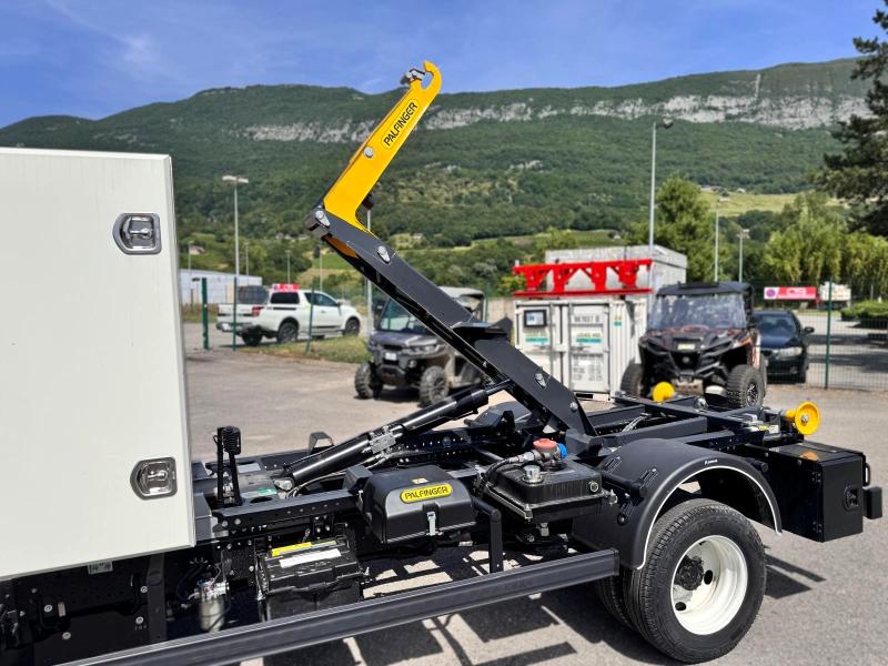 Utilitaire Isuzu M27 GEN2 3.0L 150CH - Utilitaire polybenne 3,5T