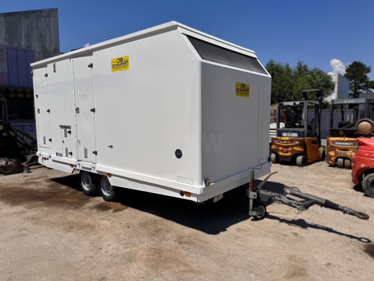 Matériel de chantier JCR M490PA Remorque cabane de chantier 2 essieux