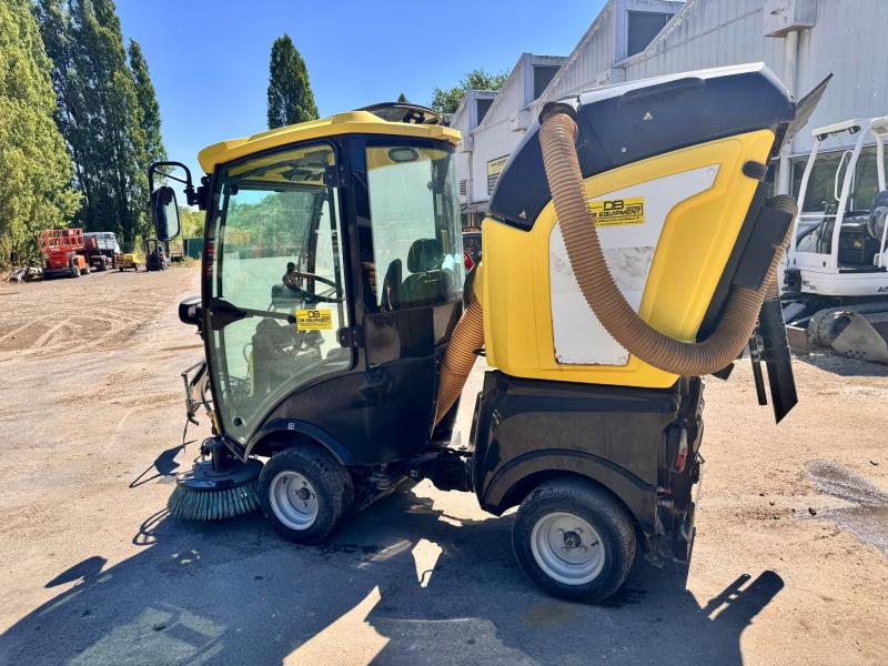 Matériel de nettoyage KARCHER MC50 Balayeuse aspiratrice de voirie