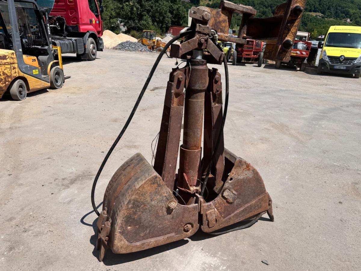 Équipements TP Mecalac Benne preneuse avec attache rapide Mecalac pour pelle