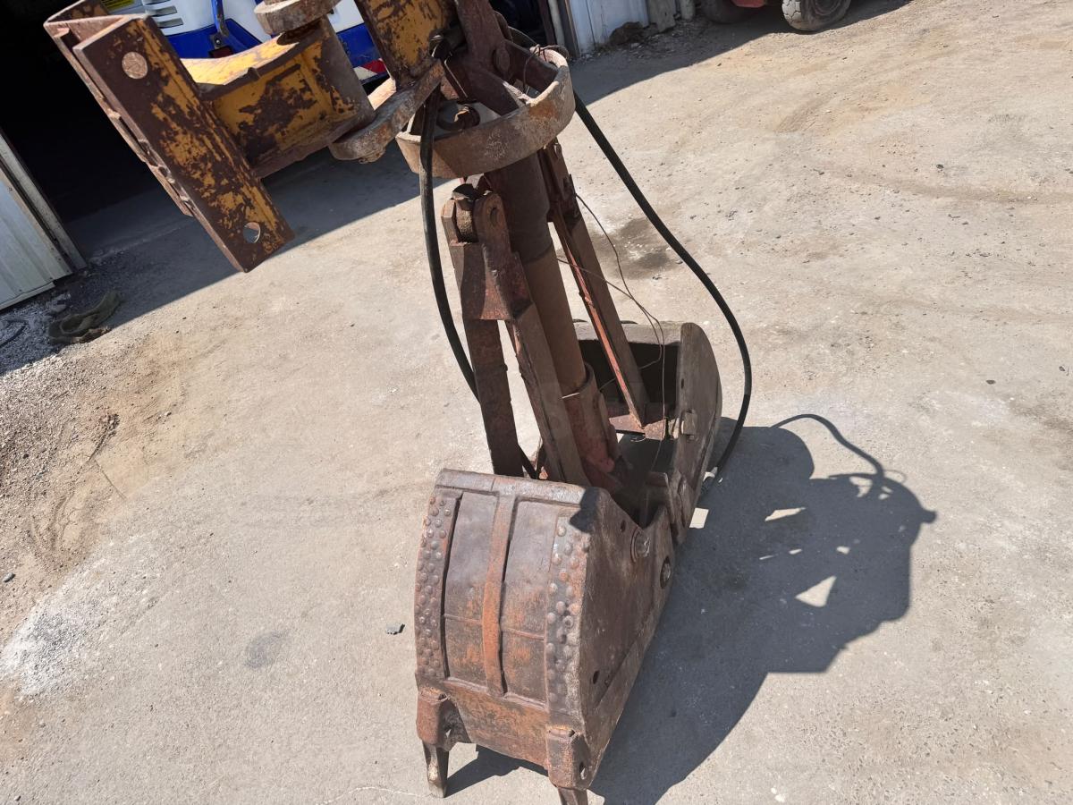 Équipements TP Mecalac Benne preneuse avec attache rapide Mecalac pour pelle