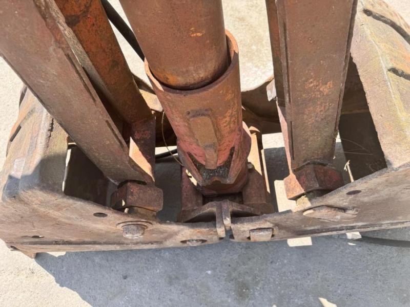 Équipements TP Mecalac Benne preneuse avec attache rapide Mecalac pour pelle