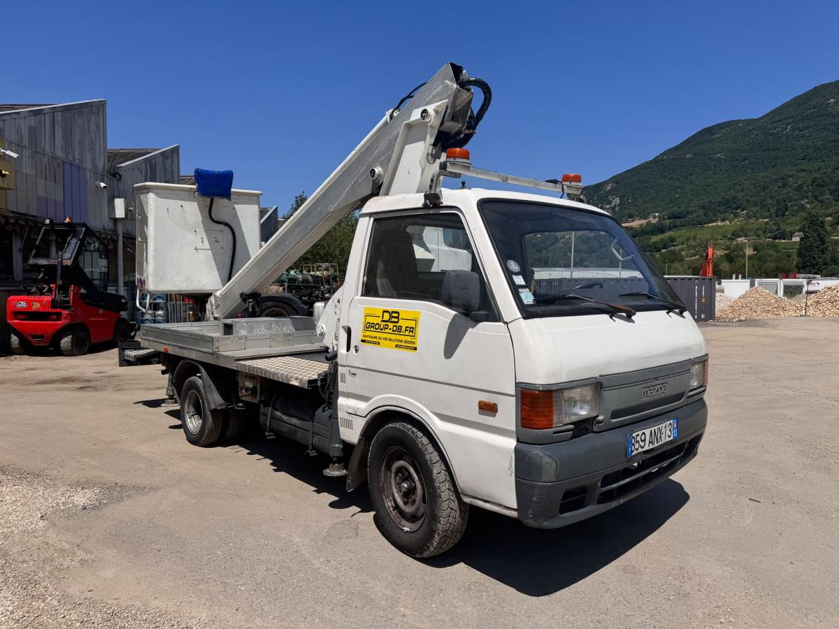 Utilitaire Mazda Bongo