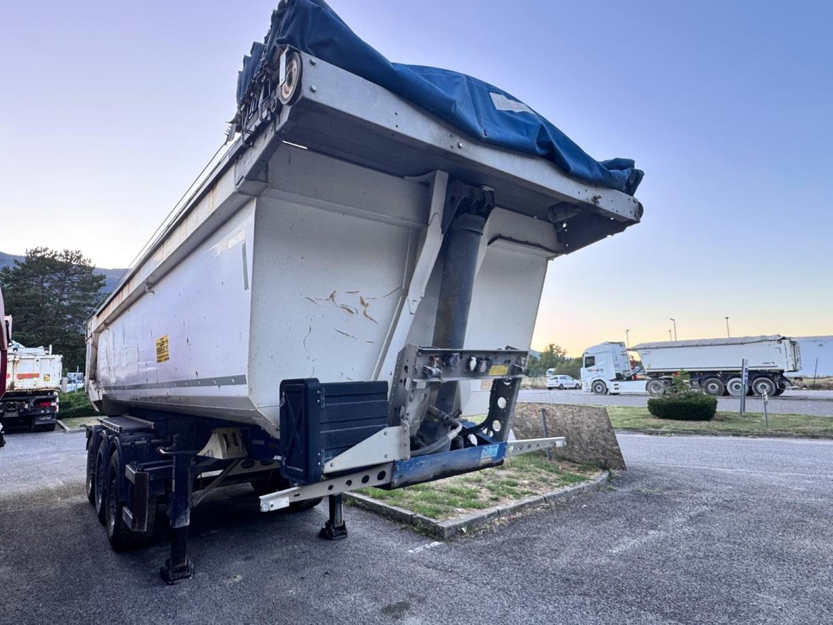 Semi-remorque Schmitz Cargobull SGF-S3 Semi-remorque benne TP acier
