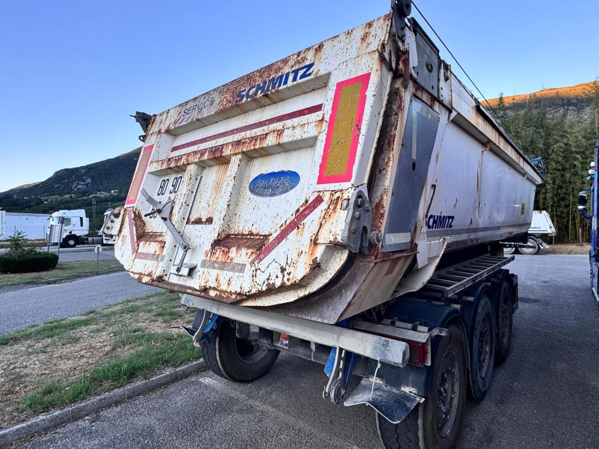 Semi-remorque Schmitz Cargobull SGF-S3 Semi-remorque benne TP acier