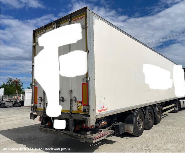 Photo Fruehauf FOURGON 3 ESSIEUX DOUBLES ETAGES HAYON  image 3/8