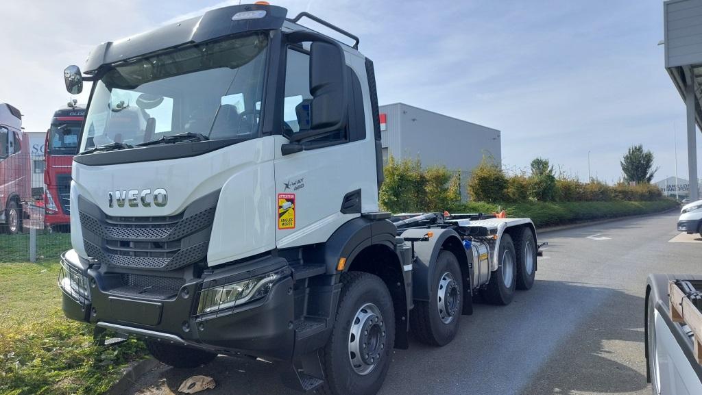 Camion Iveco X-Way AD 360 X 48 Z/P HR OFF Polybenne