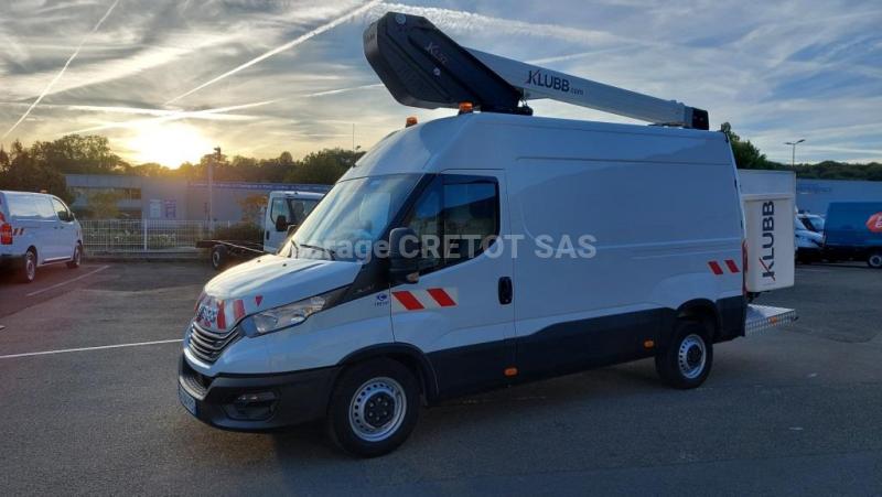 Utilitaire Iveco Daily 35S14V Nacelle