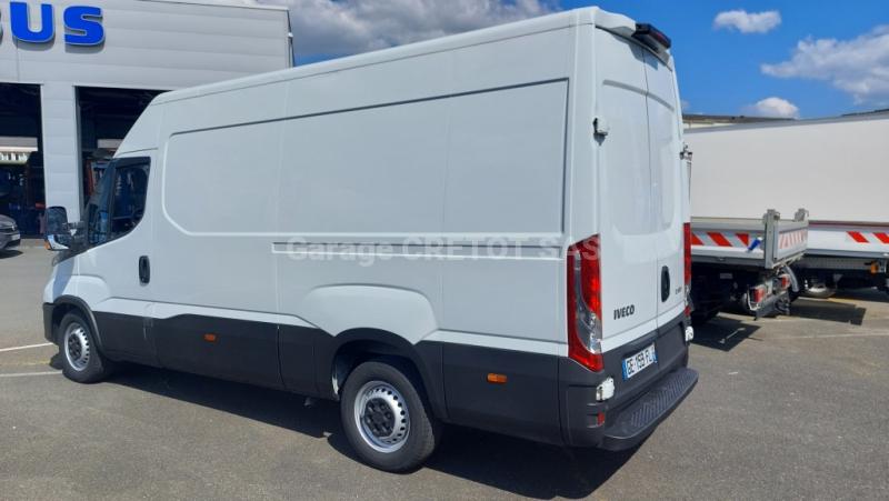 Fourgon Iveco Daily 35S14V12 Fourgon tôlé