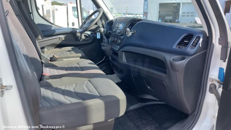 Photo Iveco Daily 40C14 image 6/14