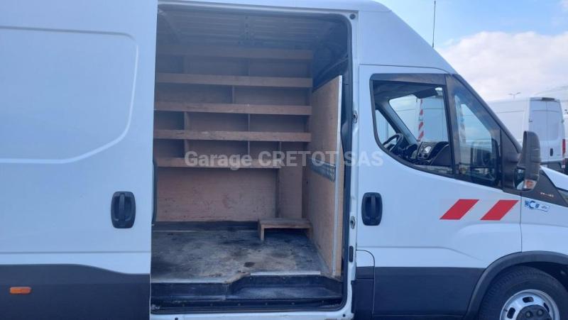 Fourgon Iveco Daily 35C18V12 Fourgon tôlé