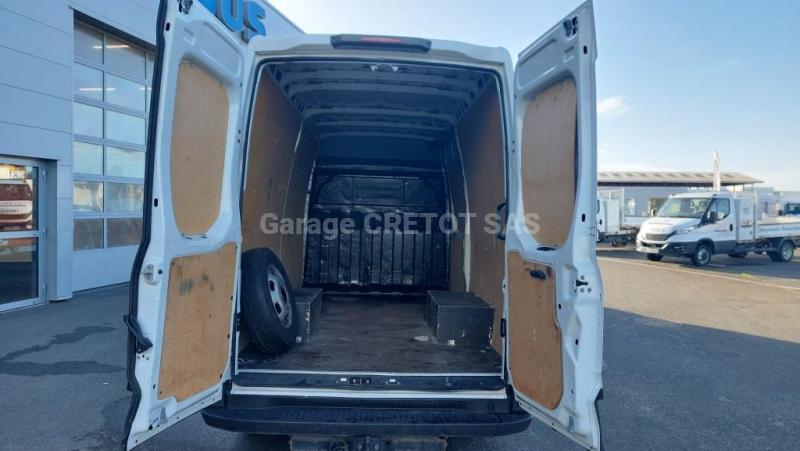 Fourgon Iveco Daily Fourgon tôlé