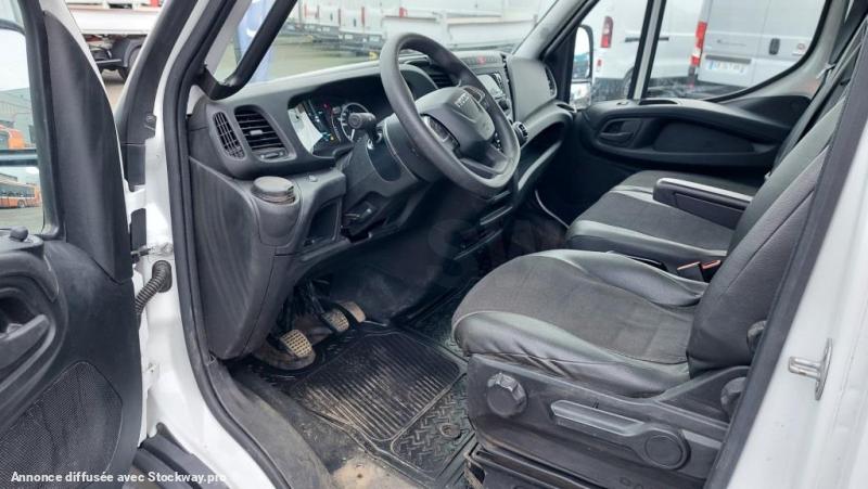 Photo Iveco Daily 35C16 image 6/8