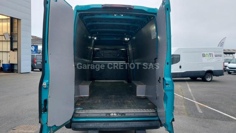 Fourgon Iveco Daily 35S14V Fourgon tôlé