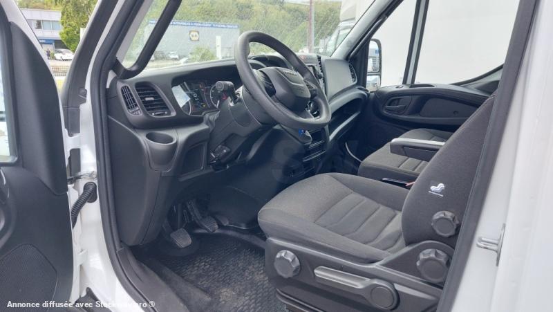 Photo Iveco Daily 35C16 image 5/14