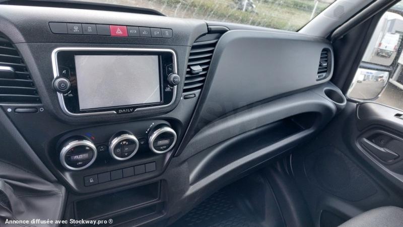 Photo Iveco Daily 35C16 image 6/14