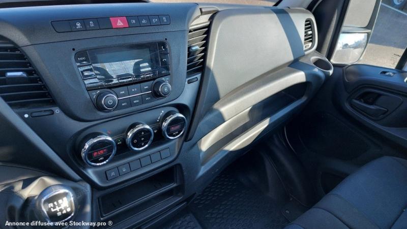 Photo Iveco Daily 35C14 image 8/13