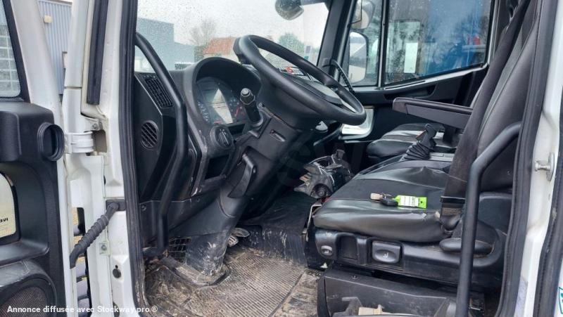 Photo Iveco Eurocargo 140E25 image 4/15