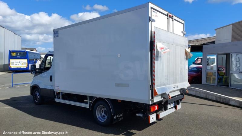 Photo Iveco Daily 35C16 image 2/17