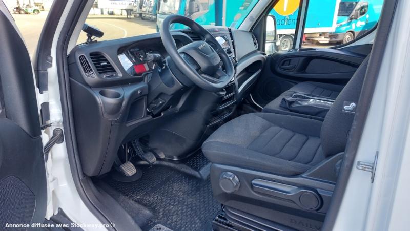 Photo Iveco Daily 35C16 image 5/17