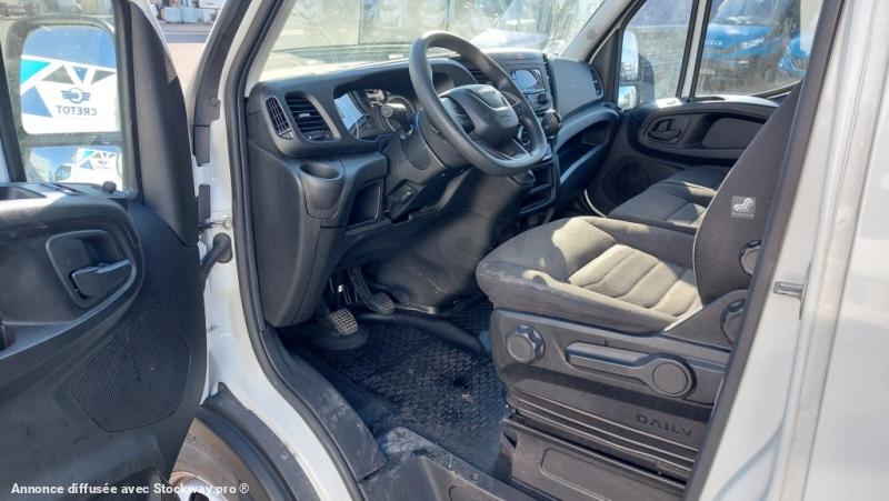 Photo Iveco Daily 35C16 image 5/11