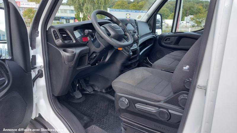 Photo Iveco Daily 35C16 image 5/13