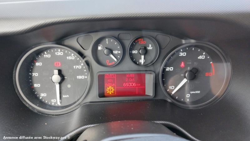 Photo Iveco Daily 35C16 image 8/9