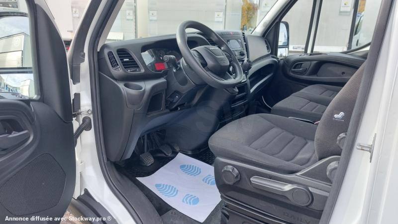 Photo Iveco Daily 35C16 image 8/12