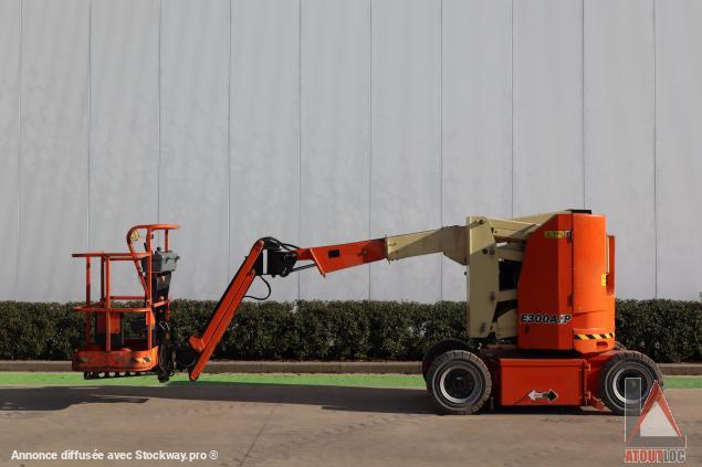JLG E300AJP 