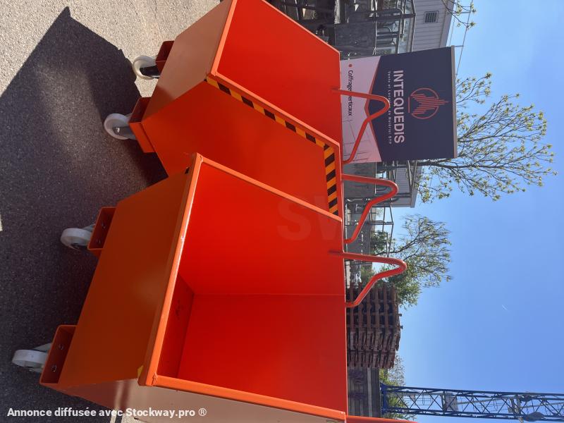Photo Intequedis Benne à Roulettes à Déchets Autovidante  image 12/18
