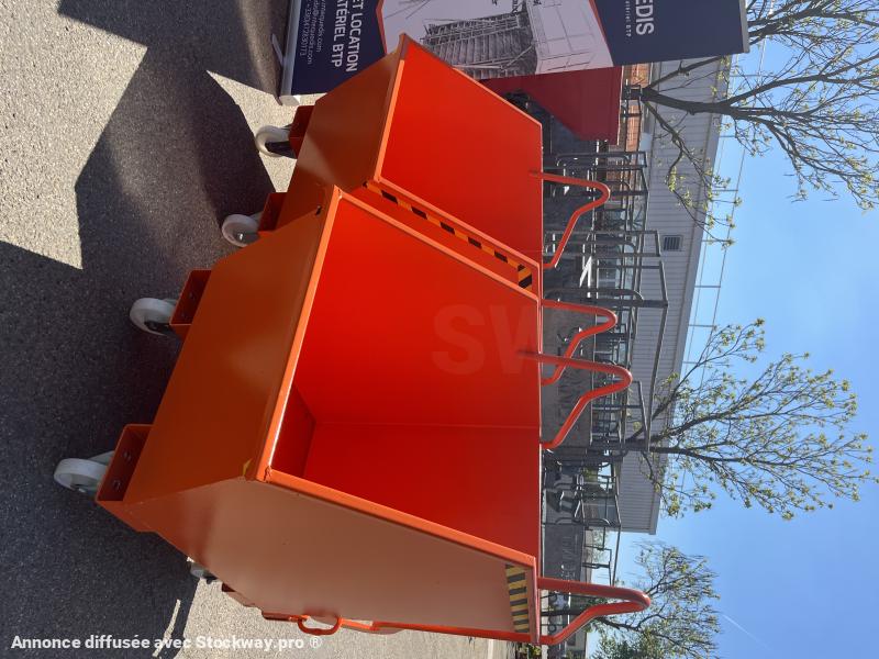 Photo Intequedis Benne à Roulettes à Déchets Autovidante  image 14/18
